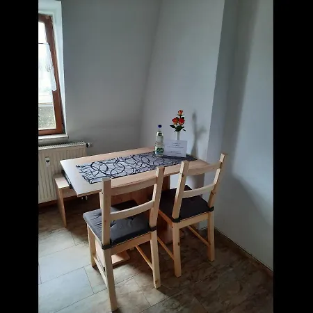 Neu! Geschmackvolle Fewo Lengenfeld Lengenfeld  Buitenkant foto